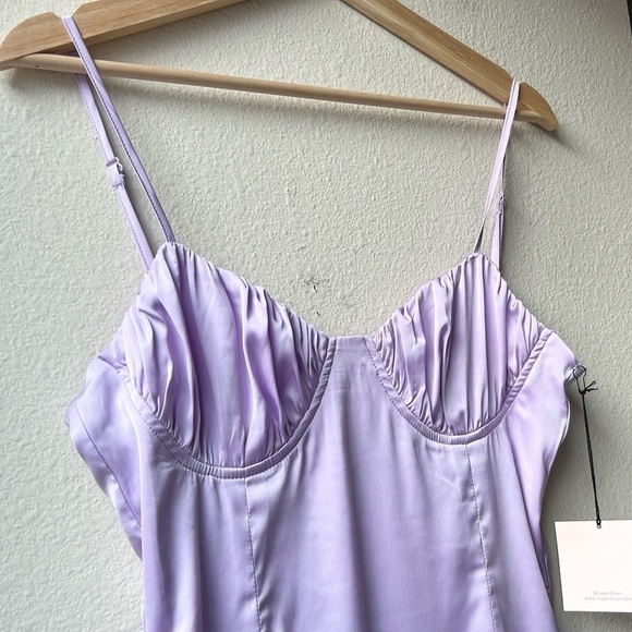 NWT superdown Shelbi Tie Back Mini Dress in Lavender Purple Satin Bodycon Sz M - Picture 4 of 15